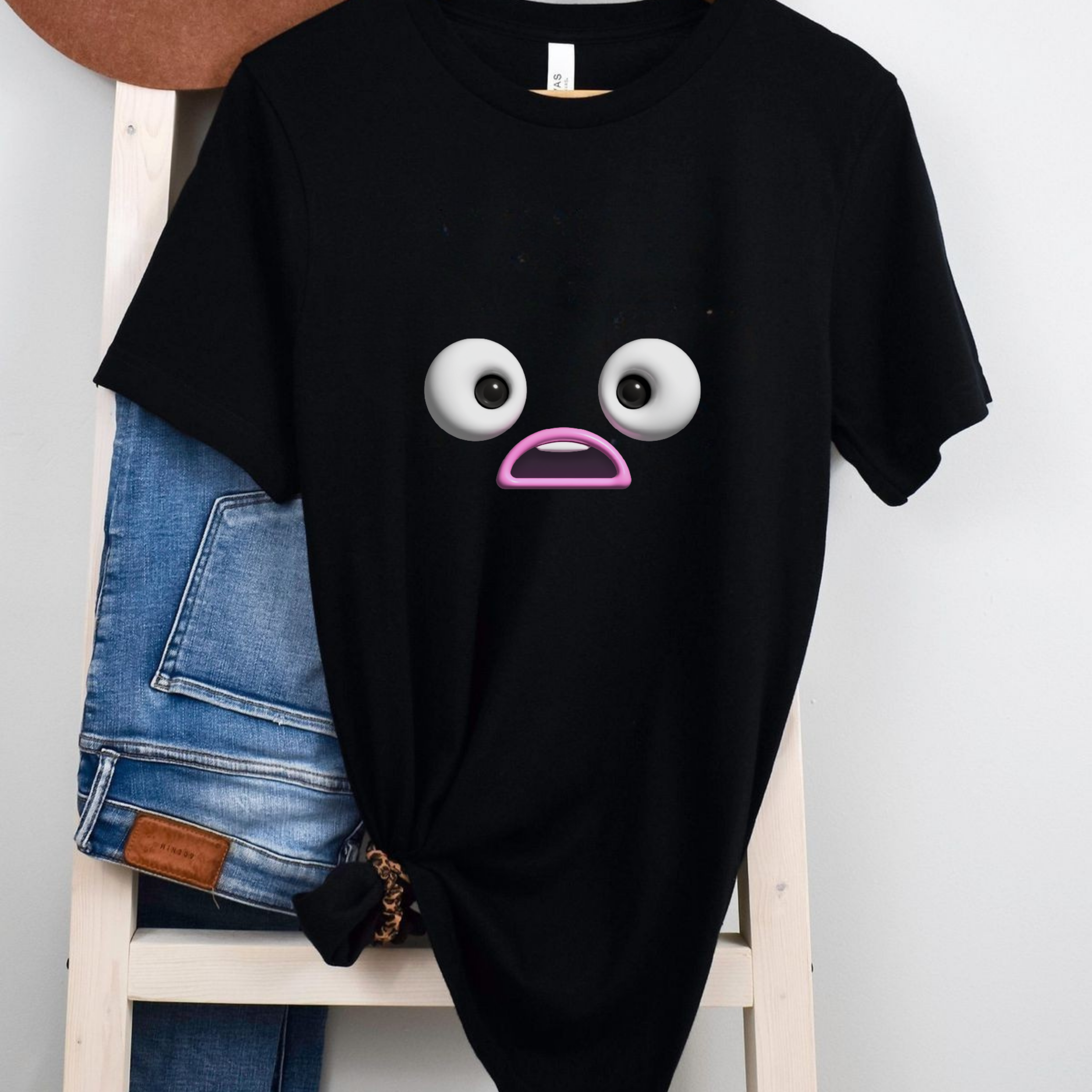 Shocked Face Expression Emoji Face Cute T-Shirt — Funny Minimal Mood Graphic Tee